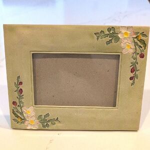 Vintage 1998 Burnes of Boston Cottage Green Embossed Floral Photo Picture Frame